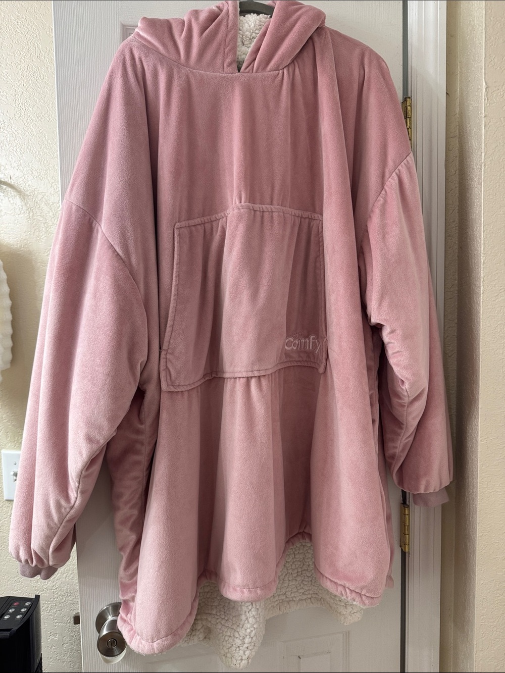 Comfy Oversized Sherpa-Lined Hoodie Jacket in Dusty Pink